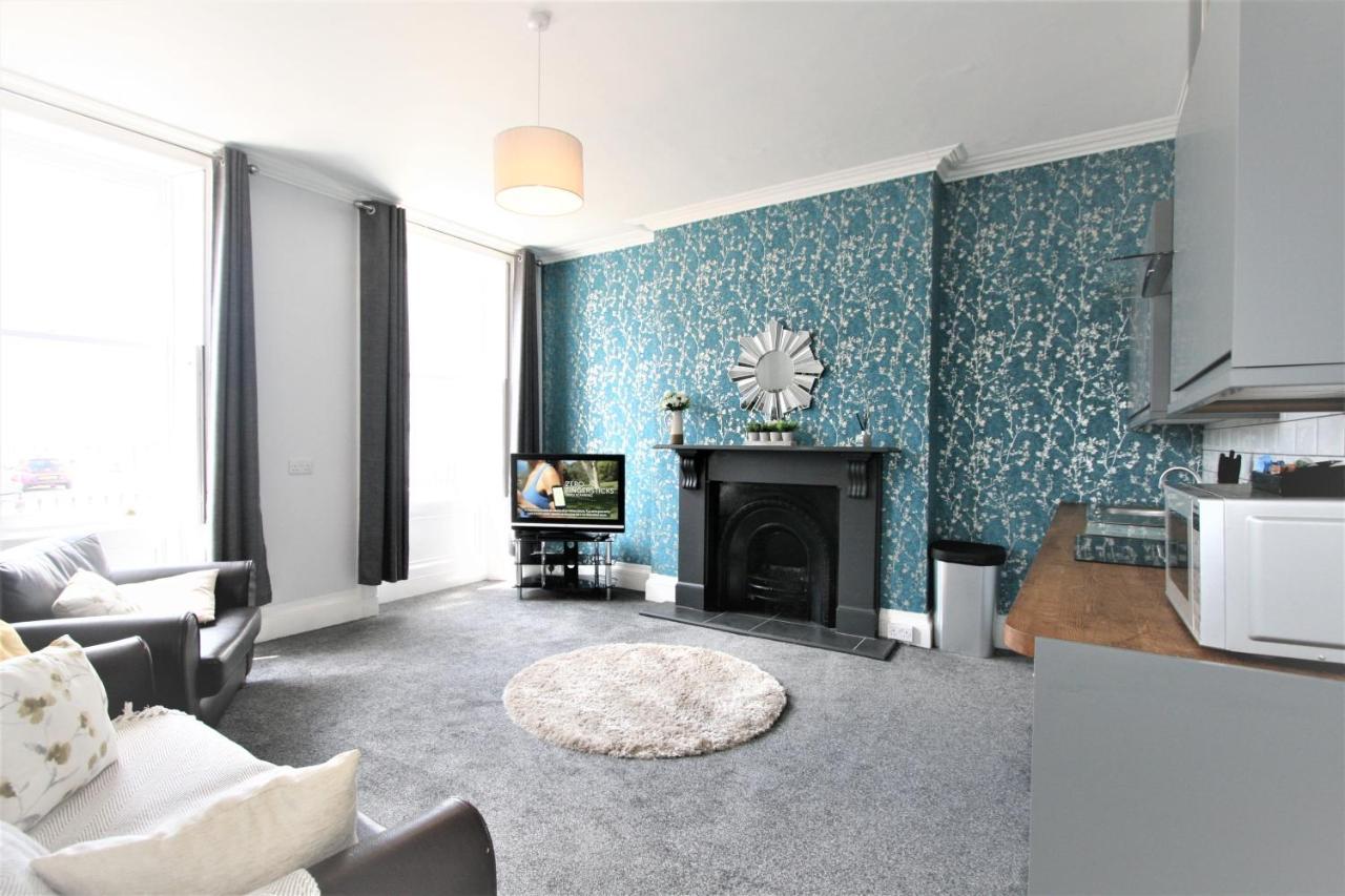Central Serviced Apartments By Roomsbooked Cheltenham Exterior photo